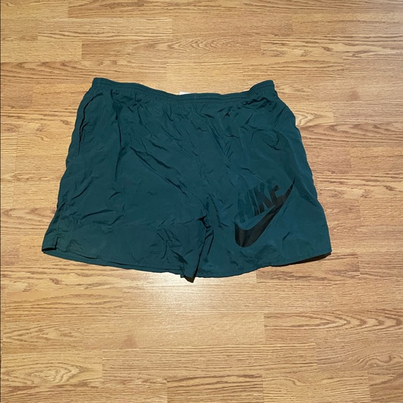 Nike Vintage shorts - Picture 2 of 3